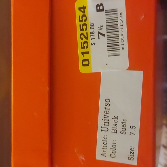 Shoes wishbone collection black suede worn once - Picture 5 of 6